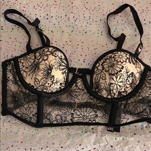 Victoria's Secret Black and Cream Lace Bra